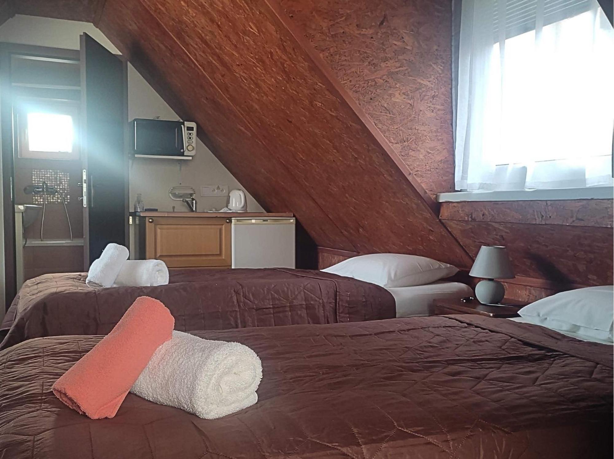 Spa & Pool Apartments Prestige Villa Ivica Marianka ภายนอก รูปภาพ
