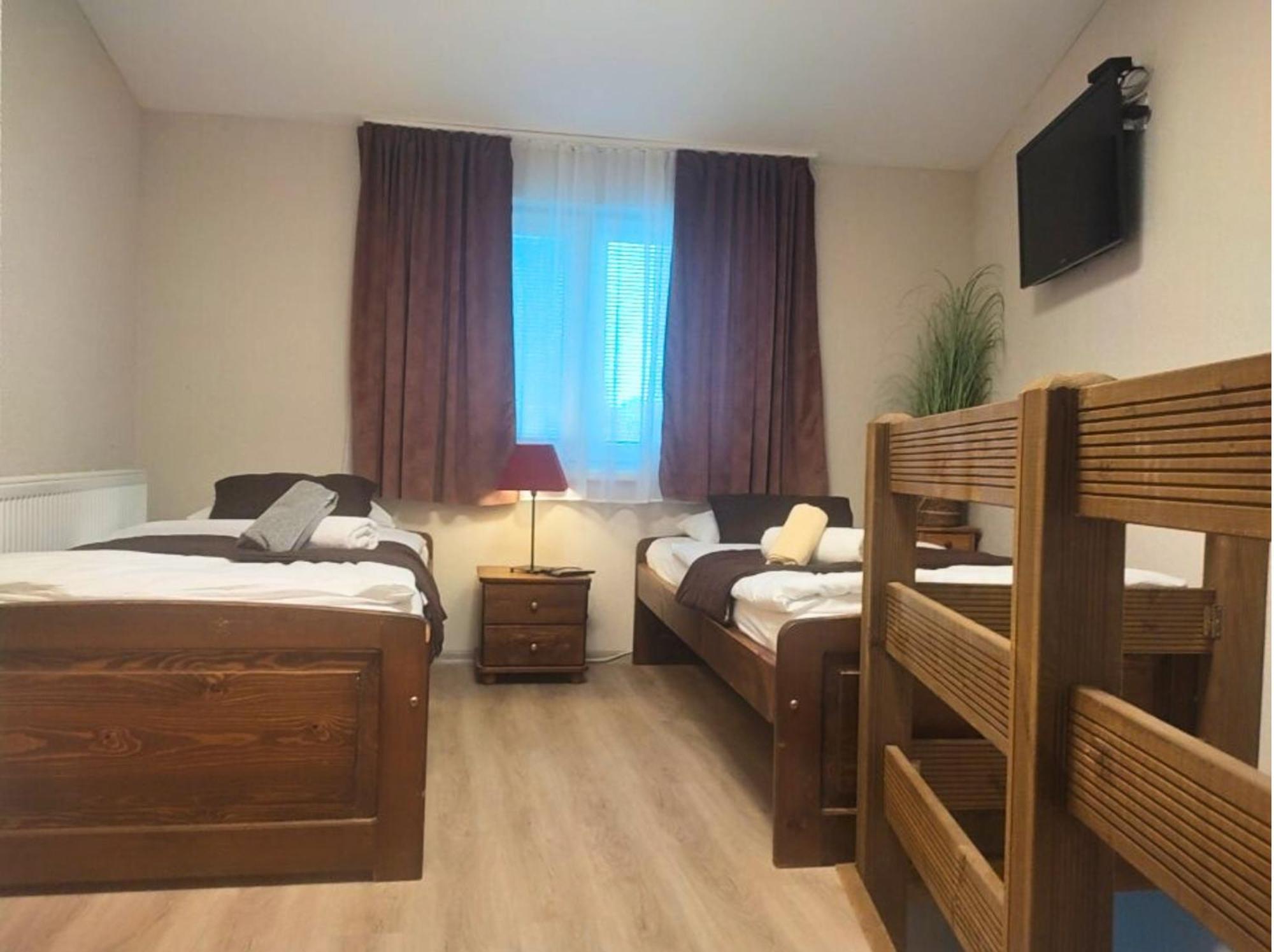 Spa & Pool Apartments Prestige Villa Ivica Marianka ภายนอก รูปภาพ